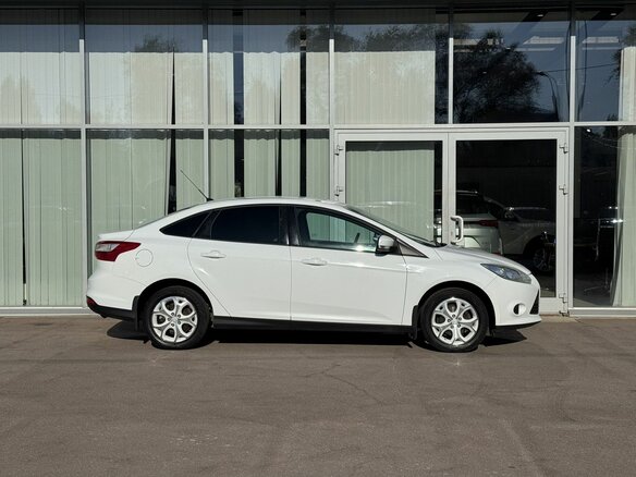 2015 Ford Focus III, белый, 825000 рублей - вид 3