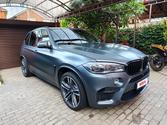 2017 BMW X5 M II (F85), чёрный, 5000000 рублей - вид 2