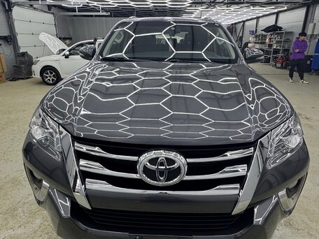 2018 Toyota Fortuner II, серый, 3700000 рублей, вид 1