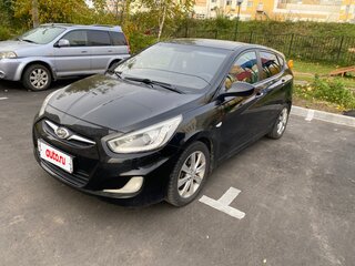 2013 Hyundai Solaris I, чёрный, 560000 рублей, вид 2