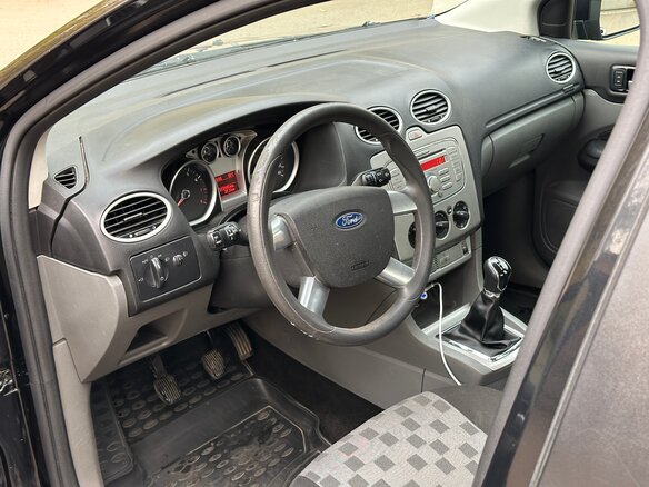 2009 Ford Focus II Рестайлинг, чёрный, 610000 рублей - вид 11