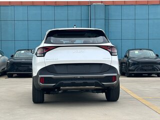 2025 Kia Sportage V, белый, 3945000 рублей, вид 4