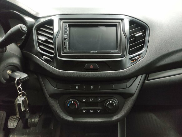 2017 Lada (ВАЗ) Vesta I, белый, 750000 рублей - вид 11