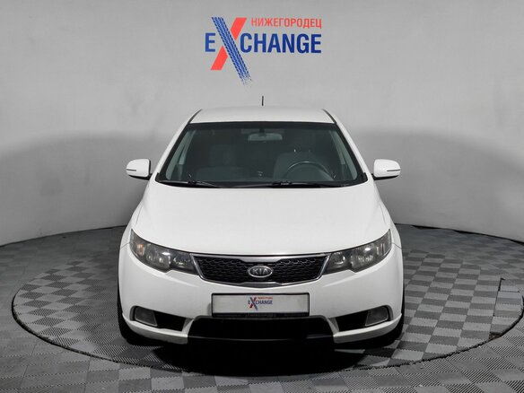 2011 Kia Cerato 5-speed II, белый, 555000 рублей - вид 2
