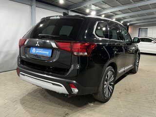 2020 Mitsubishi Outlander III Рестайлинг 3, чёрный, 2324000 рублей, вид 5