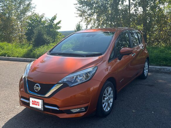 2018 Nissan Note e-Power II Рестайлинг, оранжевый, 1500000 рублей
