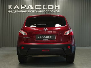 2010 Nissan Qashqai I Рестайлинг, красный, 885000 рублей, вид 4