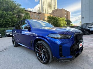2024 BMW X5 M60i IV (G05/G18) Рестайлинг, синий, 13000000 рублей, вид 1