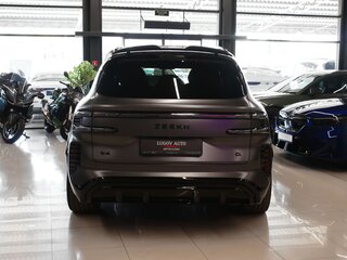 2026 Zeekr 8X Dawn, бежевый, 13300000 рублей, вид 4