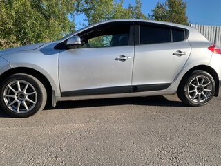 2012 Renault Megane III, серый, 500000 рублей, вид 4