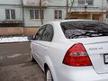 2011 Chevrolet Aveo I Рестайлинг, белый, 320000 рублей - вид 4