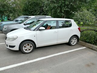 2012 Skoda Fabia II Рестайлинг, белый, 749000 рублей, вид 3