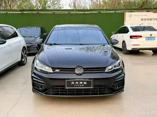 2020 Volkswagen Golf VII Рестайлинг, чёрный, 1421027 рублей, вид 2