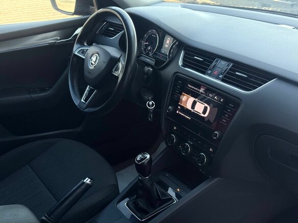2017 Skoda Octavia III (A7) Рестайлинг, коричневый, 1800000 рублей - вид 15
