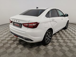 2024 Lada (ВАЗ) Vesta I Рестайлинг (NG), белый, 1245000 рублей, вид 5