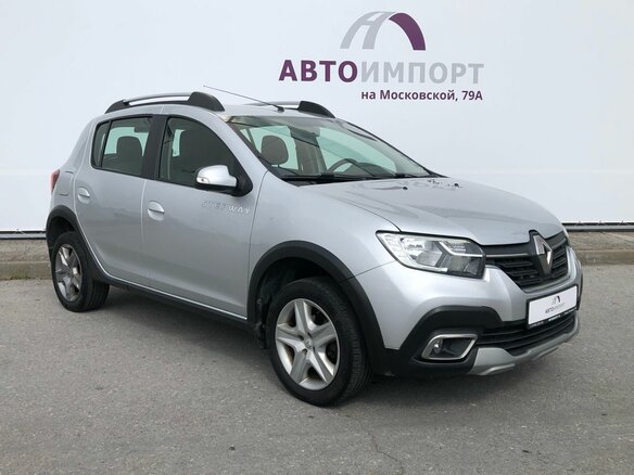2019 Renault Sandero Stepway II Рестайлинг, серебристый - вид 2