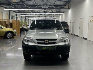 2016 Chevrolet Niva I Рестайлинг, серый, 670000 рублей, вид 3