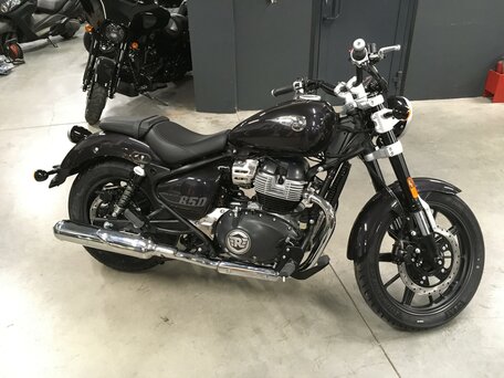 2026 Royal Enfield Super Meteor, чёрный, 764000 рублей, вид 1