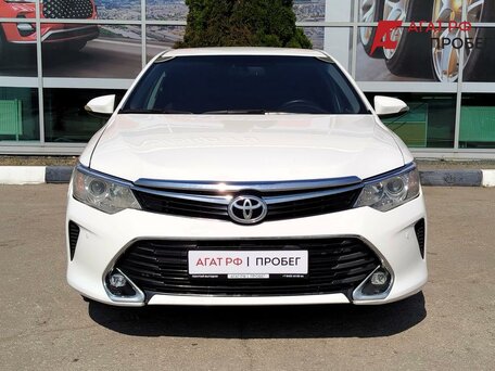 2013 Toyota Camry VII (XV50), белый, 1430000 рублей, вид 2