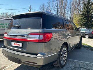 2018 Lincoln Navigator L IV, серый, 7000000 рублей, вид 4