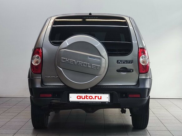 2016 Chevrolet Niva I Рестайлинг, серый, 630000 рублей - вид 5