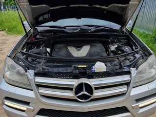 2010 Mercedes-Benz GL-Класс 350 I (X164) Рестайлинг, серебристый, 1250000 рублей, вид 3