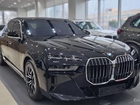 2026 BMW 7 серии 740 xDrive VII (G70) Рестайлинг, чёрный, 17000000 рублей, вид 2