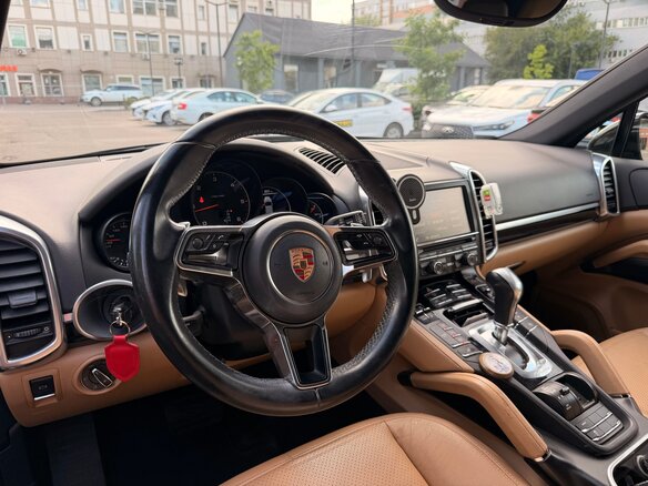 2015 Porsche Cayenne Diesel II Рестайлинг (958), чёрный, 4900000 рублей - вид 5