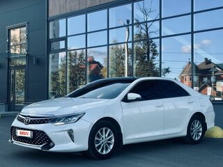 2015 Toyota Camry VII (XV50) Рестайлинг, белый, 1689000 рублей, вид 5