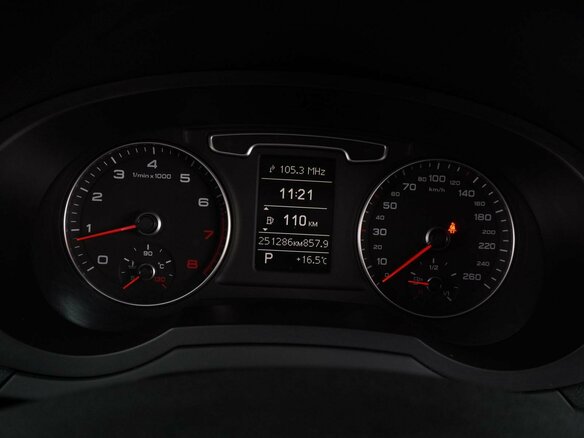 2012 Audi Q3 I (8U), чёрный, 1489000 рублей - вид 17