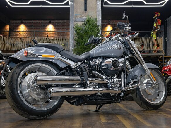 2026 Harley-Davidson Fat Boy, чёрный, 3290000 рублей - вид 20