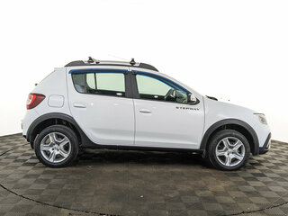 2022 Renault Sandero Stepway II Рестайлинг, белый, 1525000 рублей, вид 4