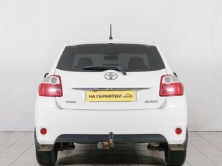 2010 Toyota Auris I Рестайлинг, белый, 879000 рублей, вид 5