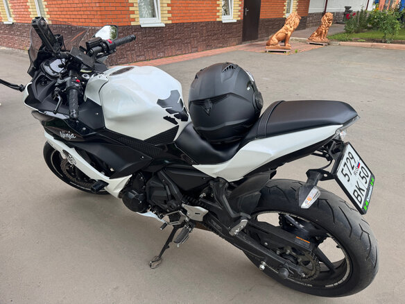 2017 Kawasaki ER-6F (Ninja 650R), белый, 700000 рублей - вид 5