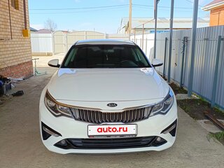 2020 Kia Optima IV Рестайлинг, белый, 2060000 рублей, вид 2