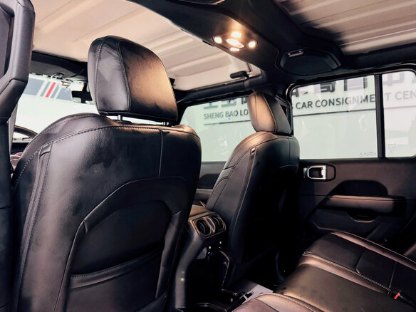 2023 Jeep Gladiator II (JT) Рестайлинг, чёрный, 6510000 рублей - вид 19