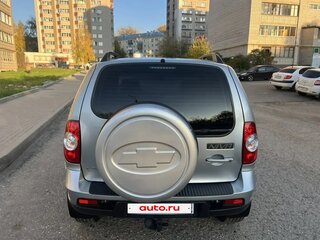 2014 Chevrolet Niva I Рестайлинг, серебристый, 678000 рублей, вид 5