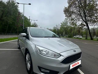 2016 Ford Focus III Рестайлинг, серебристый, 1100000 рублей, вид 2