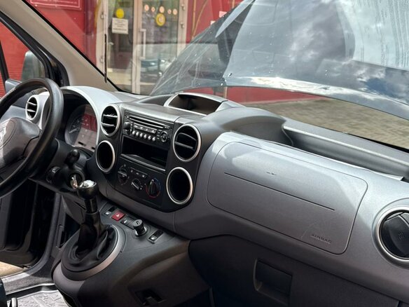 2011 Citroen Berlingo II, чёрный, 670000 рублей - вид 6