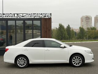 2014 Toyota Camry VII (XV50), белый, 1350000 рублей, вид 4