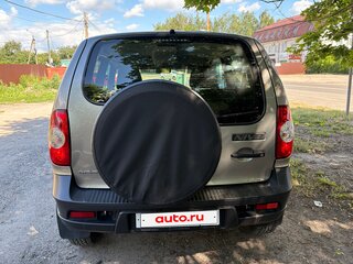2017 Chevrolet Niva I Рестайлинг, серый, 650000 рублей, вид 5