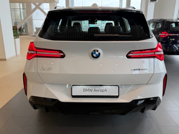 2026 BMW X3 Long 30L xDrive IV (G45/G48), белый, 7490000 рублей - вид 3