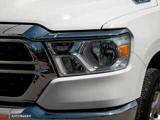 2023 Ram 1500 Crew Cab eTorque V, белый, 6990000 рублей, вид 5