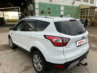2017 Ford Kuga II Рестайлинг, белый, 1640000 рублей, вид 4