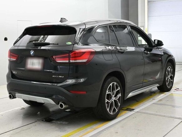2021 BMW X1 18d xDrive II (F48) Рестайлинг, чёрный, 1990007 рублей - вид 1
