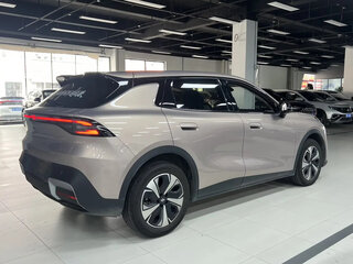 2025 Changan Qiyuan Q05 51.9 kWh II, бежевый, 1890500 рублей, вид 5