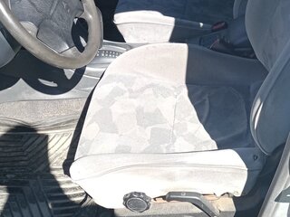 1997 Mitsubishi Carisma I, серебристый, 100000 рублей, вид 4