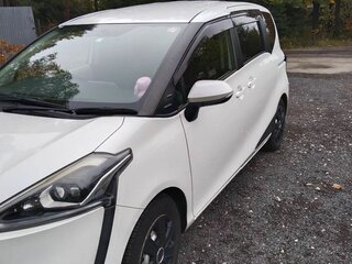 2017 Toyota Sienta II, белый, 1380000 рублей, вид 5