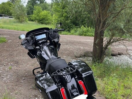 2024 Harley-Davidson Road Glide, чёрный, 2650000 рублей, вид 3