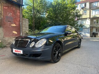 2004 Mercedes-Benz E-Класс 320 III (W211, S211), чёрный, 600000 рублей, вид 1